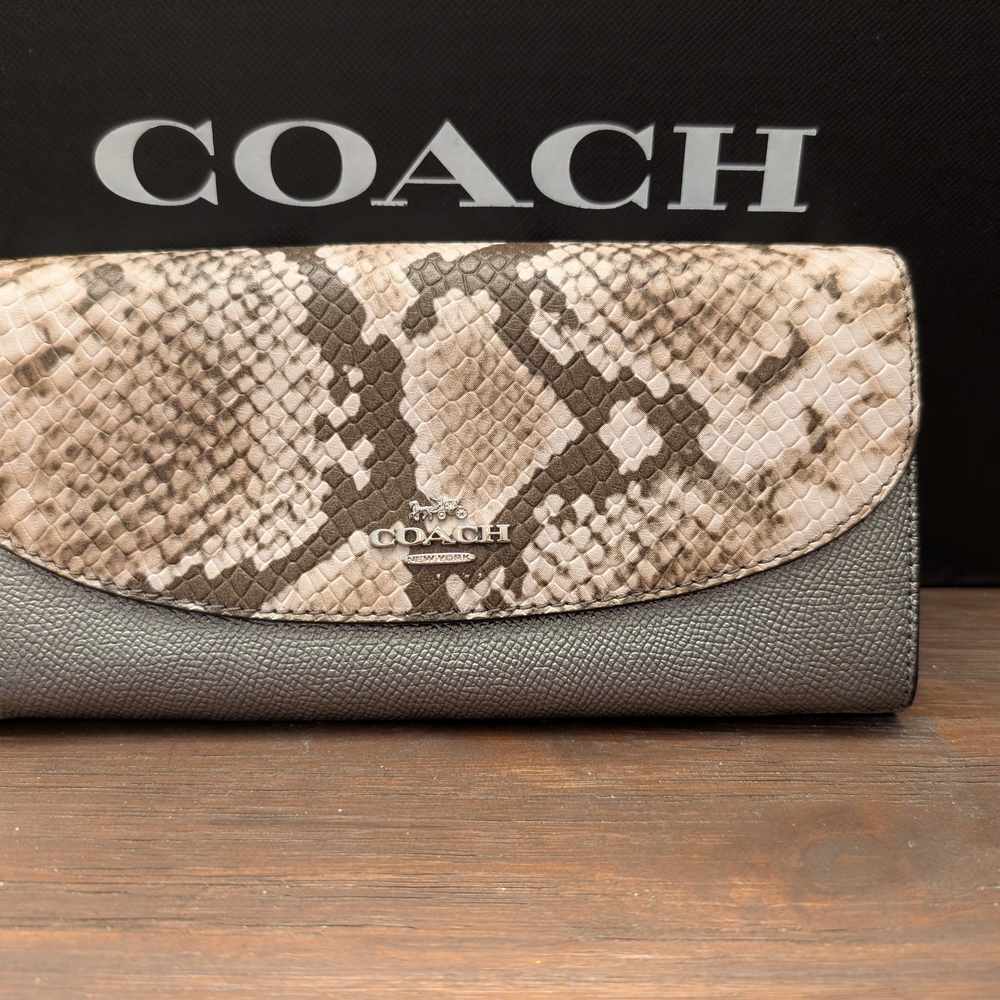 COACH Snake-Print Leather Clutch Wallet in Gray